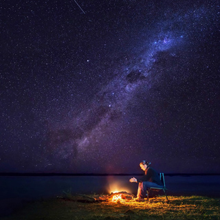 Lower Zambezi - Camp fire under milky way